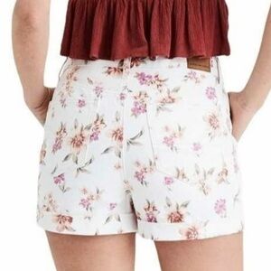 American Eagle Outfitters Floral high rise mom white jean shorts size 6